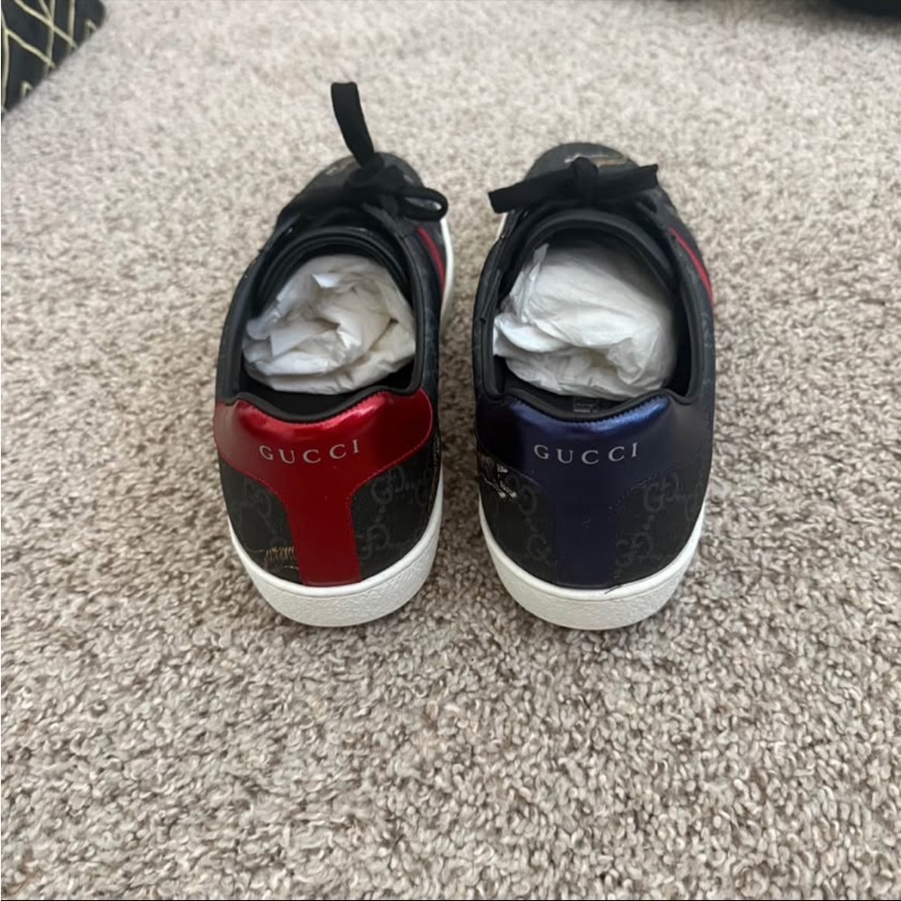Gucci Men's Black Sneakers with Red Stripe - Picture 3 of 10
